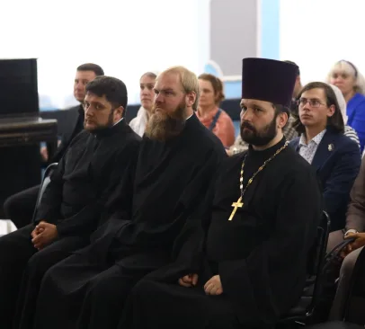 Преподаватели и студент Алматинской духовной семинарии приняли участие с докладами в круглом столе «История Православной Церкви в Казахстане»
