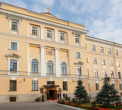 Митрополит Александр посетил Санкт-Петербургскую Духовную Академию и встретился с ректором духовных школ города на Неве – епископом Петергофским Силуаном