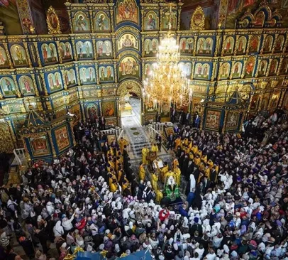 Преподаватели и студенты Алматинской семинарии приняли участие в патриаршем молебне в Успенском кафедральном соборе Астаны